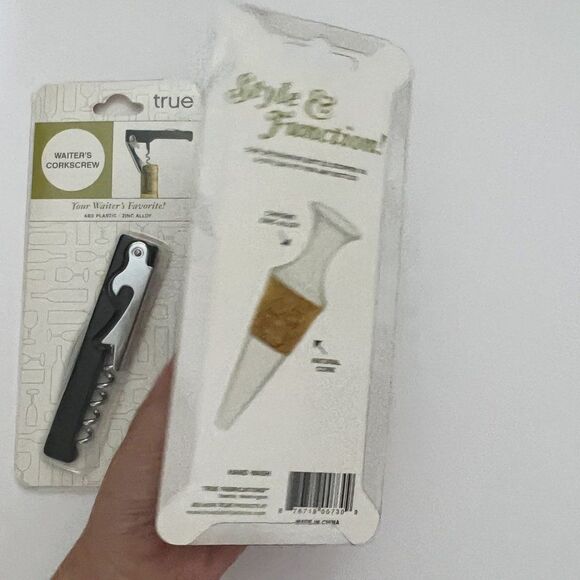 True wine Corkscrew and bottle stopper - Picture 3 of 4